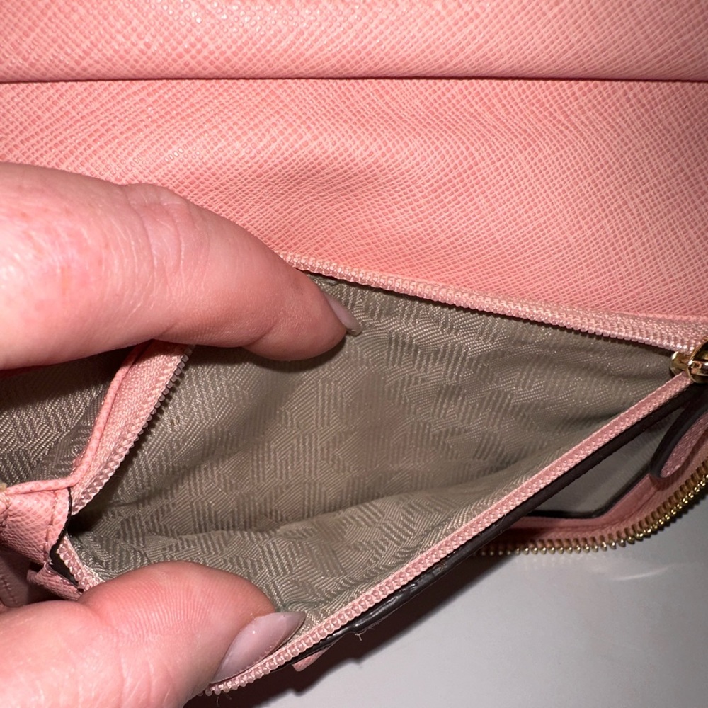 Michael Kors EUC Pink Saffiano Leather Jet Set Wallet with Strap - Picture 15 of 17